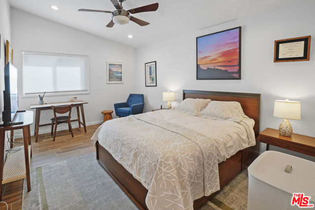 6505 Dume Drive, Malibu CA: https://media.crmls.org/mediaz/d9749ccc-2ec2-4148-9779-527c1887c797.jpg