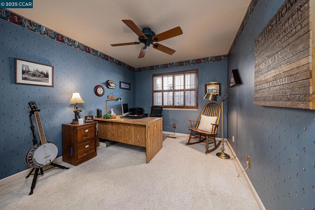 https://media.crmls.org/mediaz/d975205d-34b6-421b-82a4-6627f6d8da5e.jpg?preset=X-Large