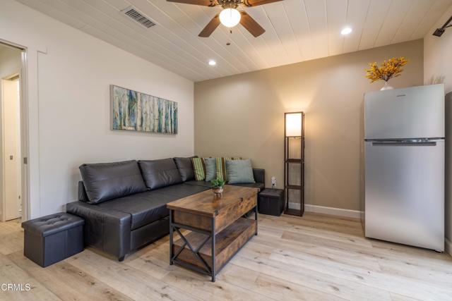 Detail Gallery Image 4 of 22 For 851 Adu Pine Knot Ave #1/2,  Big Bear Lake,  CA 92315 - 1 Beds | 1 Baths