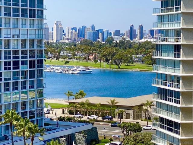 1830 Avenida Del Mundo, Coronado CA: https://media.crmls.org/mediaz/d97791bf-6d03-4342-b0da-c2740be6010f.jpg