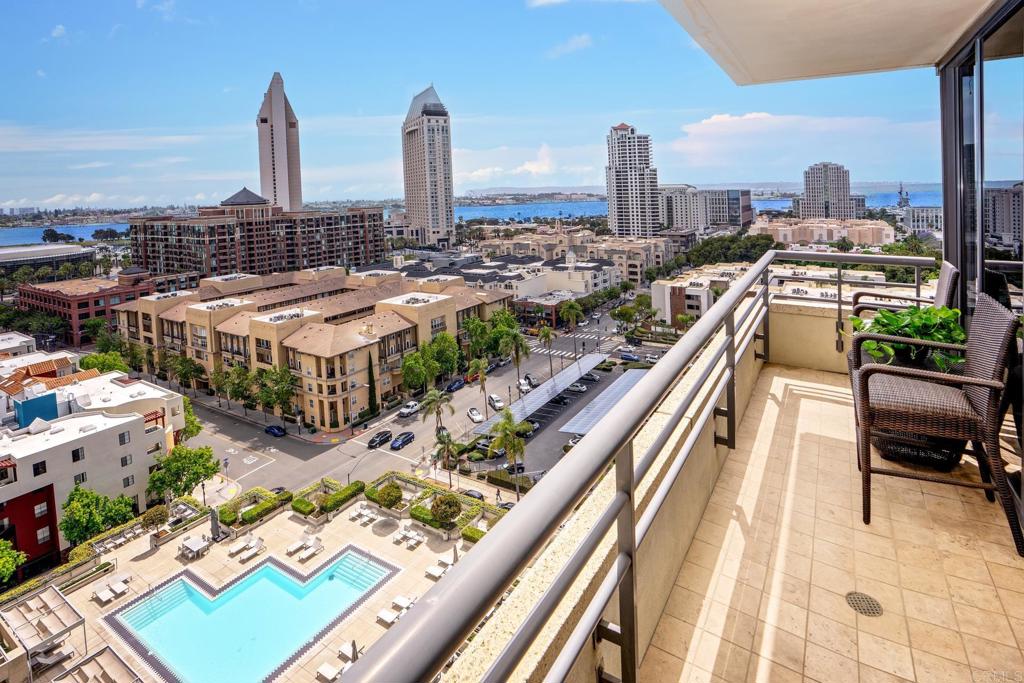 700 Front Street - photo 6