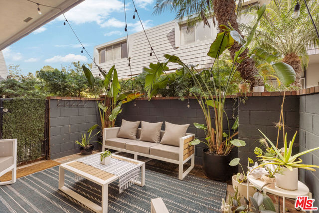 4734 La Villa Marina, Marina del Rey CA: https://media.crmls.org/mediaz/d978aa5c-5673-489c-84ca-d40aaf71ec5f.jpg