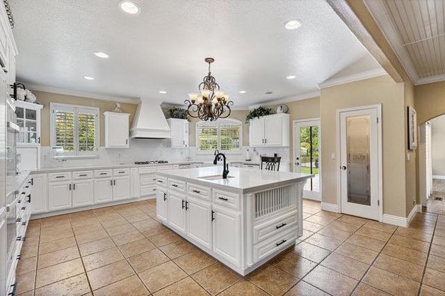 120 Tierra Del Sol, Hollister CA: https://media.crmls.org/mediaz/d9795c90-2169-4a85-a169-33c454c406de.jpg
