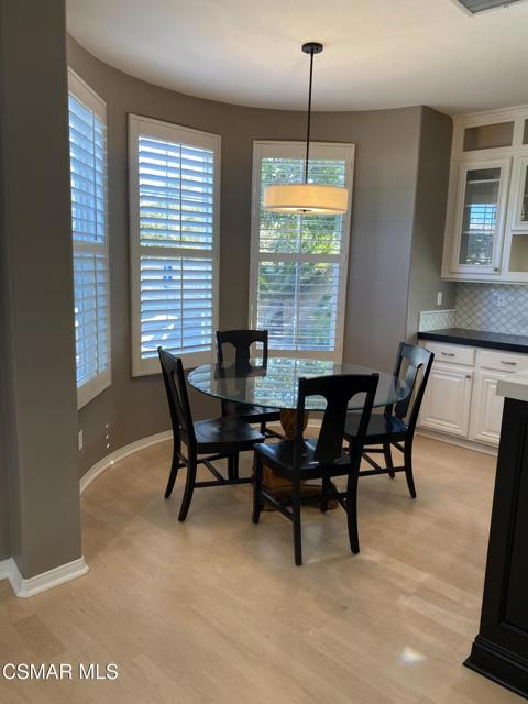 3082 Eaglewood Avenue, Thousand Oaks CA: https://media.crmls.org/mediaz/d979df3f-992a-4e1a-ba17-375997d2199a.jpg