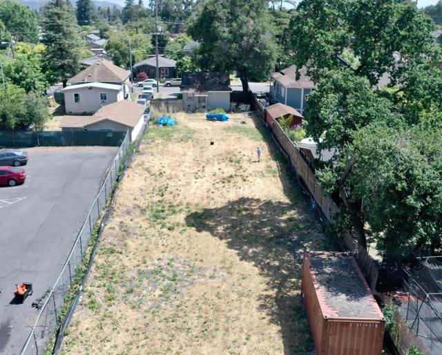 715 Tupper Street, Santa Rosa CA: https://media.crmls.org/mediaz/d97a43d3-db1c-4fdd-b8c9-ca437125c05e.jpg