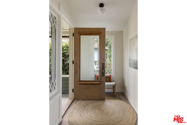 844 E Kensington Road, Los Angeles CA: https://media.crmls.org/mediaz/d97a4cc1-d431-4fa5-b276-a7bc50c63a23.jpg