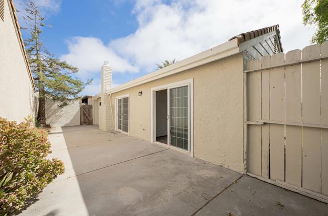 1076 Sherman Drive, Salinas CA: https://media.crmls.org/mediaz/d97a5039-b242-420d-b7f7-4519d24c2268.jpg