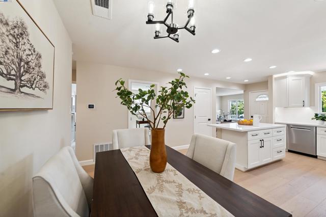 4531 Harper Ct, Pleasanton CA: https://media.crmls.org/mediaz/d97aac4a-4172-48e4-89a6-f1986dbea0ca.jpg
