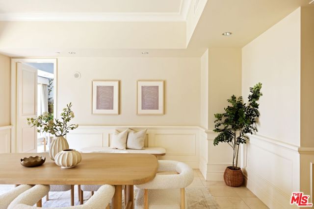 10727 Wilshire Boulevard, Los Angeles CA: https://media.crmls.org/mediaz/d97b2032-f32e-4a16-bdf6-26c01fe50c55.jpg