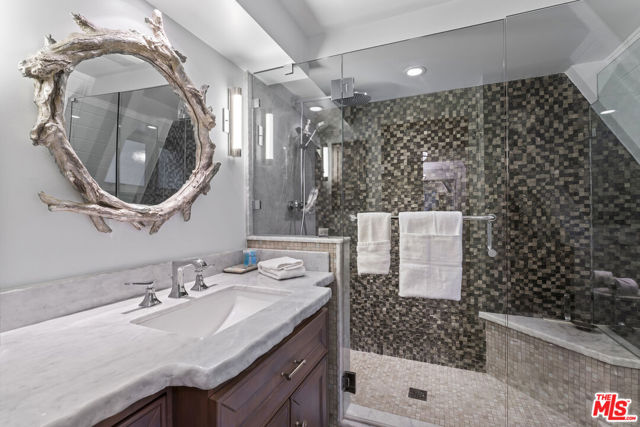 161 Rocky Point Road, Lake Arrowhead CA: https://media.crmls.org/mediaz/d97b29b8-b955-418f-b1f3-6c72076e07a0.jpg