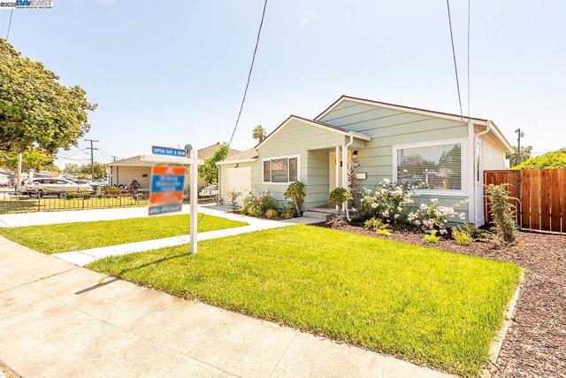963 Douglas Dr, San Leandro CA: https://media.crmls.org/mediaz/d97b2f49-14f5-419a-b9cf-2bcd5fa7bdca.jpg