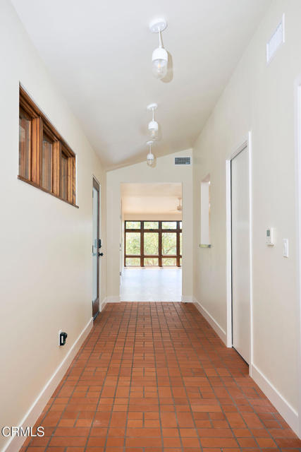 Detail Gallery Image 21 of 35 For 2135 Navarro Ave, Altadena,  CA 91001 - 3 Beds | 2 Baths