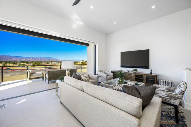 61993 Fullerton Dr, Thermal CA: https://media.crmls.org/mediaz/d97bc83d-54fe-4410-9ff0-352cbdc5e354.jpg