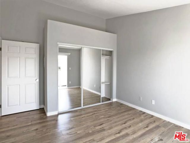 10560 SANTA MONICA, Los Angeles CA: https://media.crmls.org/mediaz/d97cca1d-8748-406a-94b3-7d3301f74996.jpg