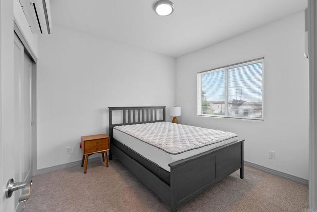 Image 13 of 34 For 3056 Logan Avenue