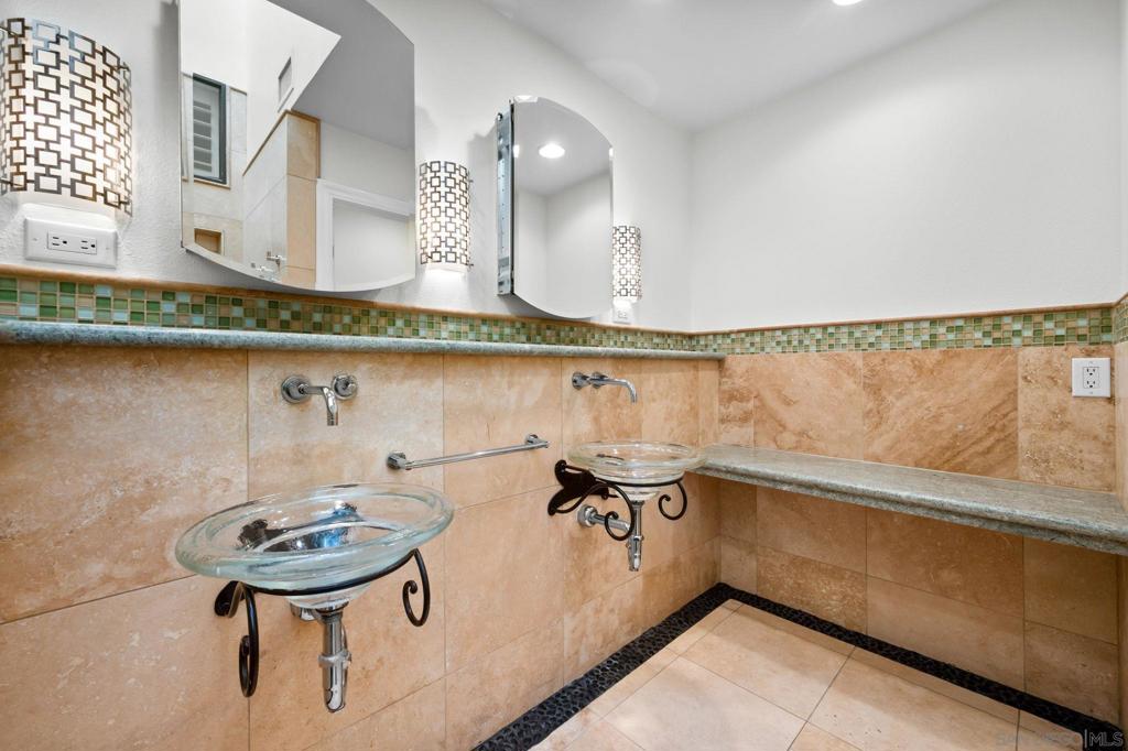 MLS #250042973SD image #24