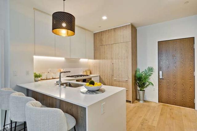 815 Tennessee Street, San Francisco CA: https://media.crmls.org/mediaz/d97db448-9a7f-47bc-8e89-e5c9e9232ddb.jpg