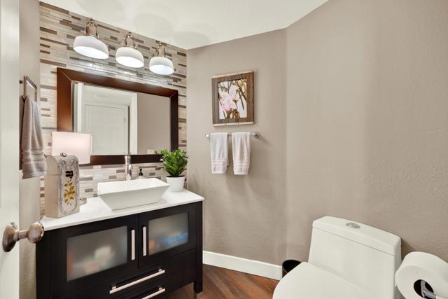 Detail Gallery Image 13 of 69 For 5071 Nighthawk Way, Oceanside,  CA 92056 - 3 Beds | 2/1 Baths