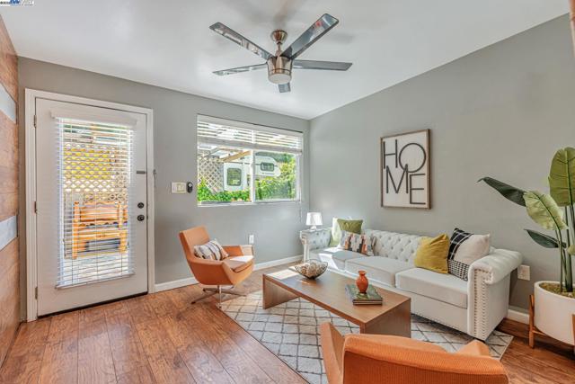3950 Pinole Valley Rd, Pinole CA: https://media.crmls.org/mediaz/d97ec477-b012-4bc4-8d2f-07b0c4dc8ed6.jpg