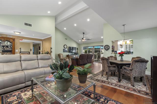 4044 Via del Conquistador, San Diego CA: https://media.crmls.org/mediaz/d97f3487-f4ce-4e08-b9df-89eb6d46a2f8.jpg