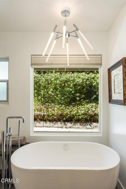 3608 Hampstead Road, La Canada Flintridge CA: https://media.crmls.org/mediaz/d9802d82-28af-490c-8e7a-ab45bf021ca8.jpg