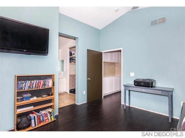 30478 Sierra Madre Drive, Temecula CA: https://media.crmls.org/mediaz/d9803fc1-fbd6-49be-81da-13d902735c12.jpg
