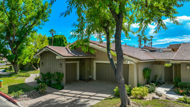 109 Deer Spring Way, Palm Desert, CA 92211