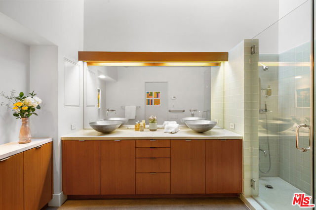 351 Wall Road, Napa CA: https://media.crmls.org/mediaz/d9807233-ab6e-4d82-96b8-e8b69029eafe.jpg