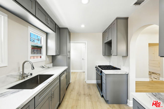 8853 S Halldale Avenue, Los Angeles CA: https://media.crmls.org/mediaz/d9818115-ba8c-4468-84c1-ee5ca3b8a108.jpg