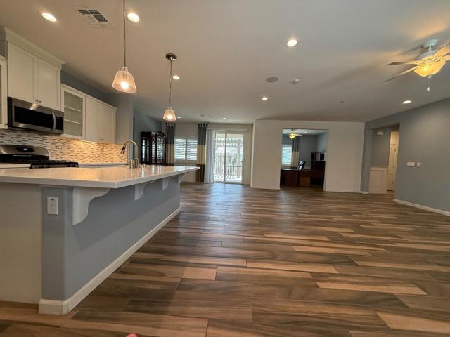 830 Auction Street, Los Banos CA: https://media.crmls.org/mediaz/d981fc24-f6f0-4a25-8d88-e4bcd1909c2d.jpg