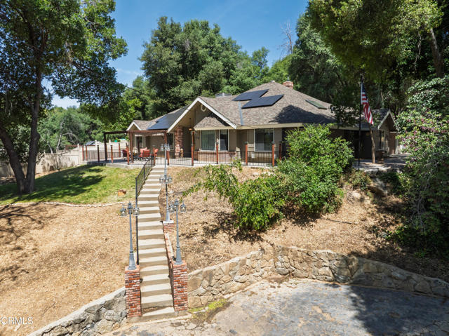 51793 Quail Ridge Road, Oakhurst CA: https://media.crmls.org/mediaz/d9826d46-f457-43b7-aba3-4d463e72ddaf.jpg