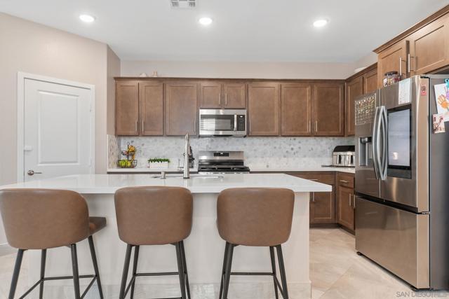 15219 Laguna Ave, Lake Elsinore CA: https://media.crmls.org/mediaz/d9828816-4e84-4858-b1f4-355191579b88.jpg