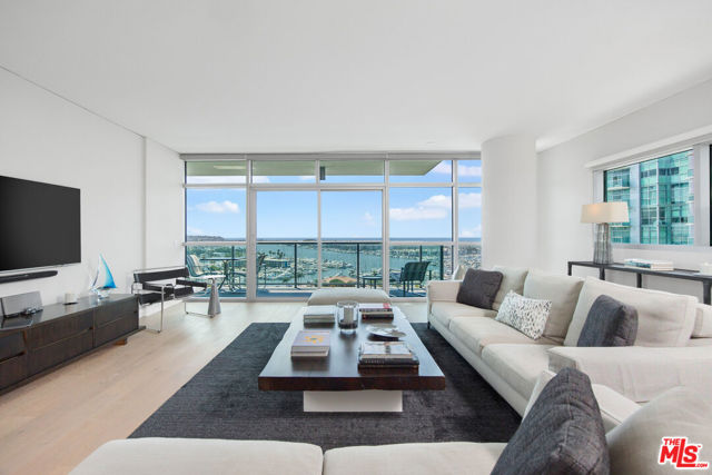 13650 MARINA POINTE Drive, Marina del Rey CA: https://media.crmls.org/mediaz/d9837d78-570c-4bc3-afa0-68bf60317993.jpg