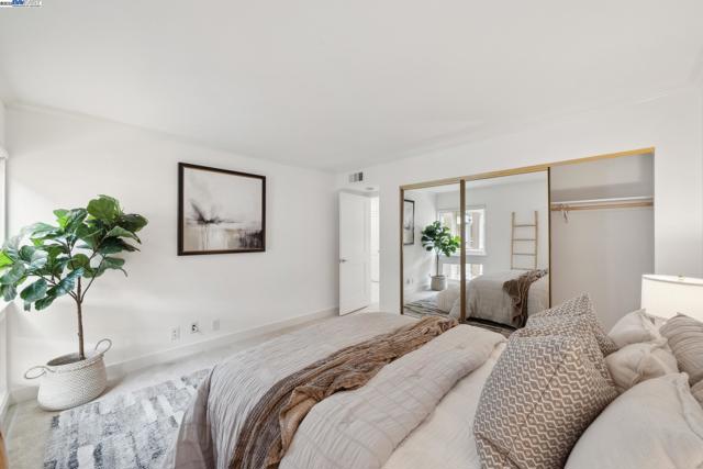 4033 Terra Granada Dr, Walnut Creek CA: https://media.crmls.org/mediaz/d98424b6-0286-49b8-acff-1d58cfb63cc3.jpg