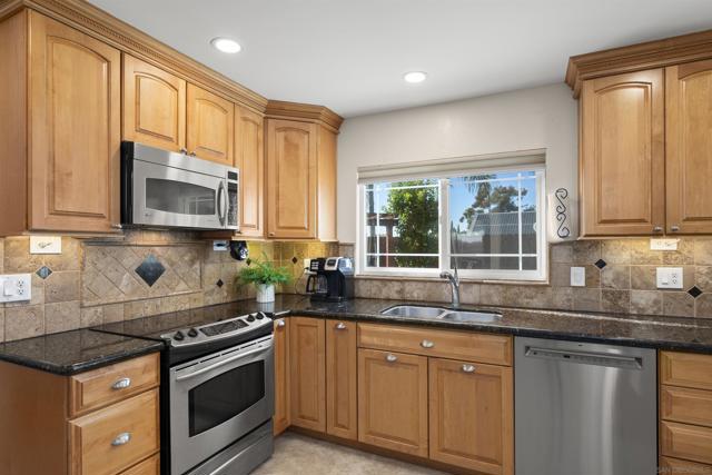 Image 5 of 48 For 12740 Prairie Dog Ave