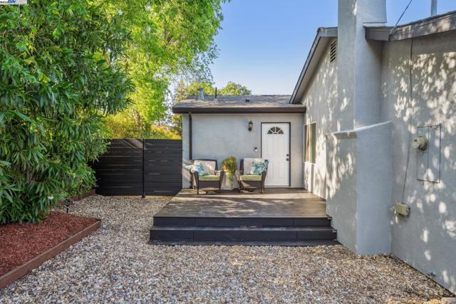 316 3Rd Ave S, Pleasant Hill CA: https://media.crmls.org/mediaz/d987b7e0-7e40-4499-bffb-58ec6cebb756.jpg