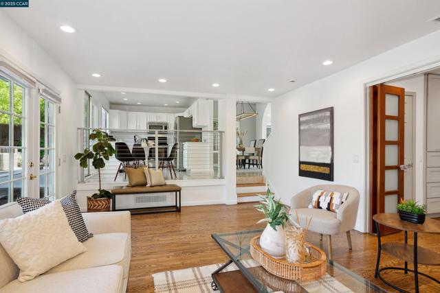4397 N Water Oak Ct., Concord CA: https://media.crmls.org/mediaz/d9891998-d1ce-4daf-80bb-839999107201.jpg