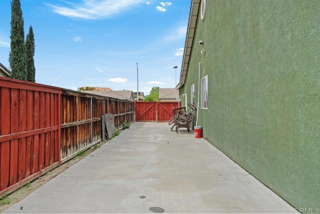 1643 Casper Road, San Jacinto CA: https://media.crmls.org/mediaz/d989b374-8de4-4548-a25c-c61a3748e2af.jpg