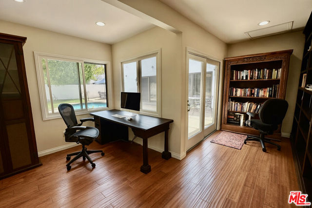 3067 Motor Avenue, Los Angeles CA: https://media.crmls.org/mediaz/d98ac3e5-5d53-4984-bc69-6c622d35762f.jpg