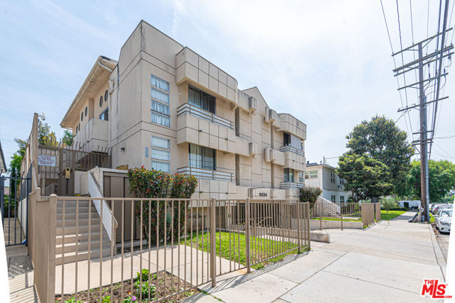 6034 Fulton Avenue photo 3