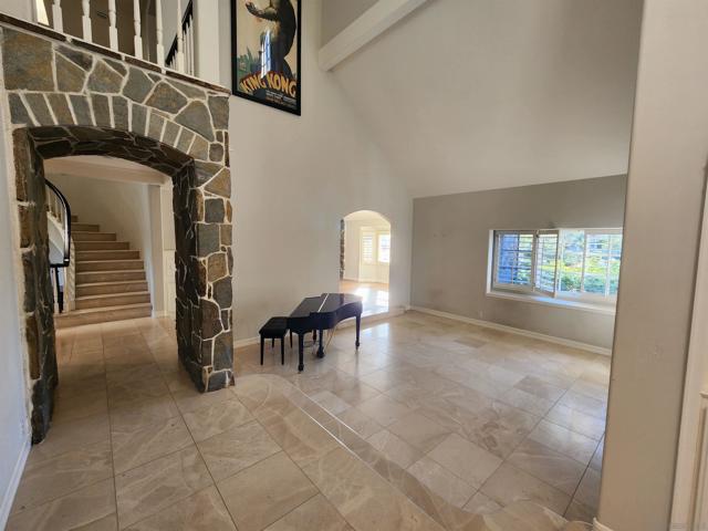 1402 Via Mil Cumbres, Solana Beach CA: https://media.crmls.org/mediaz/d98ce689-2bfc-4c22-99d0-9125635d4ad4.jpg