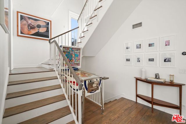 3418 Dorothy Road, Topanga CA: https://media.crmls.org/mediaz/d98d97c9-dbf9-4c9c-9c6d-8cdb00b2f82a.jpg