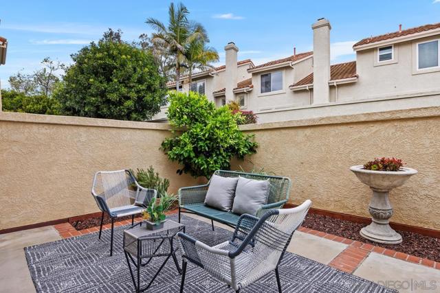 11020 Creekbridge Pl, San Diego CA: https://media.crmls.org/mediaz/d98dfba7-d76c-4ab1-9a8c-7d9f4d7fbb6f.jpg