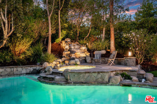11797 CHAPARAL Street, Los Angeles CA: https://media.crmls.org/mediaz/d9907719-e3f6-425d-8384-c8e119f4daeb.jpg