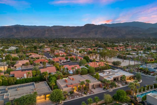 12 Boulder Lane, Rancho Mirage CA: https://media.crmls.org/mediaz/d99116c6-b99c-4cf9-9118-72669457eb64.jpg