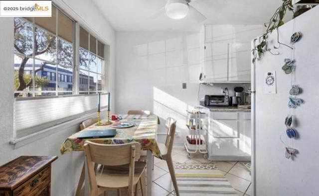 1298 63rd St, Emeryville CA: https://media.crmls.org/mediaz/d993279d-f353-4f99-8291-15af96d13581.jpg