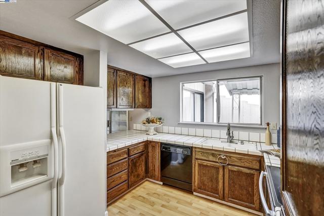 4909 Romeo, Fremont CA: https://media.crmls.org/mediaz/d993322d-e999-49ca-985a-ffa9a0e261e4.jpg