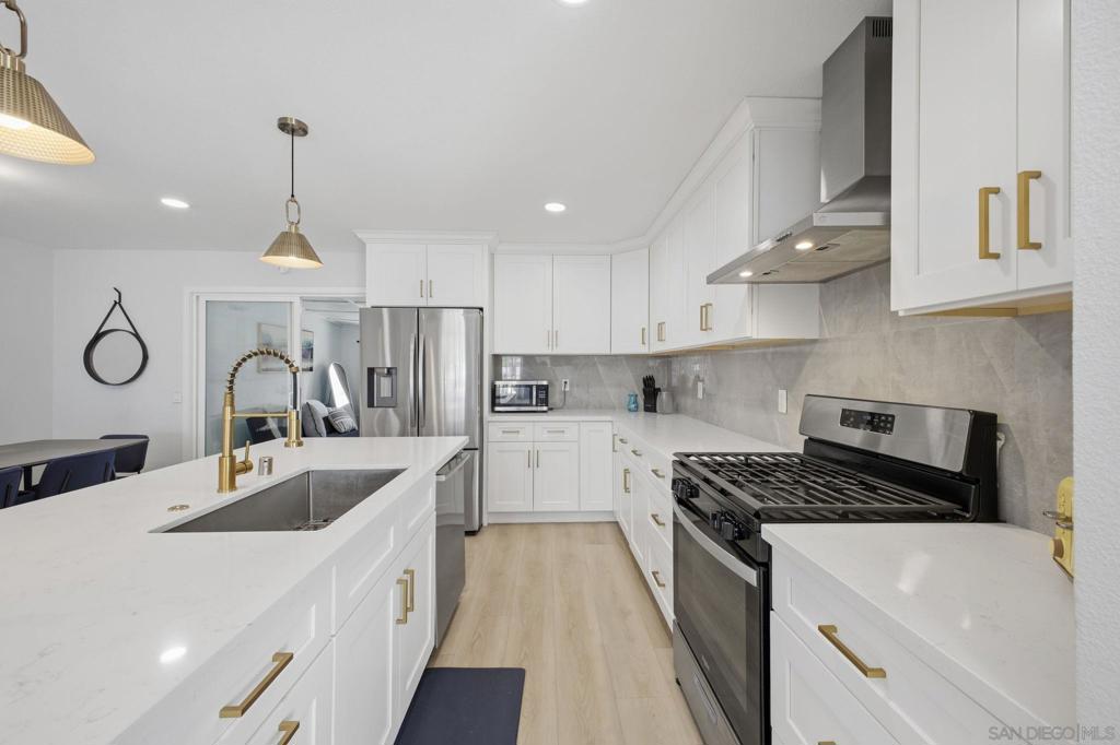 11131 Tyrolean Way - photo 3