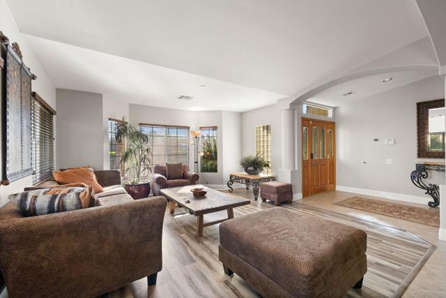 51425 Calle Quito, La Quinta CA: https://media.crmls.org/mediaz/d994102e-3baf-4aac-9d5e-13a9ef66e92c.jpg