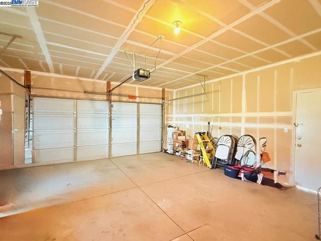 1322 Emerson Dr, Pittsburg CA: https://media.crmls.org/mediaz/d99431b3-a19c-499c-bf95-5eda4e3db8e2.jpg